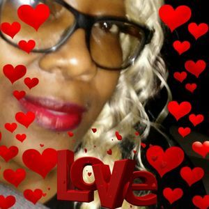 Meet your Posher, Latisha